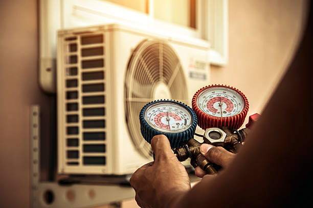 Professional Ductwork Repair technician working in Cerrillos, NM